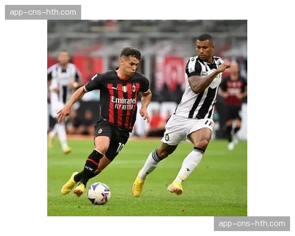 消息:意甲焦点战半场:AC米兰2-0领先尤文,莱奥一条龙破门复刻经典 消息:意甲焦点战半场:AC米兰2-0领先尤文,莱奥一条龙破门复刻经典